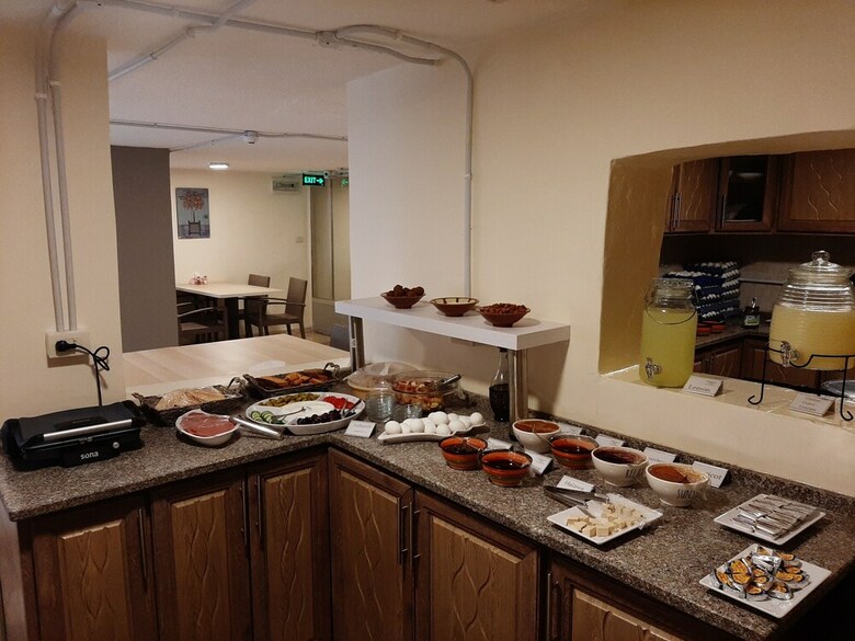 Hotel Layaali Amman
