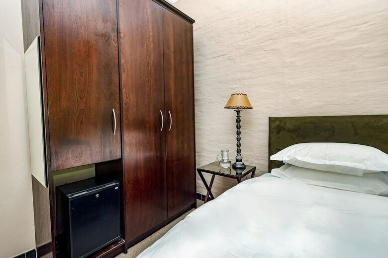 Bed & Breakfast Six Sandton