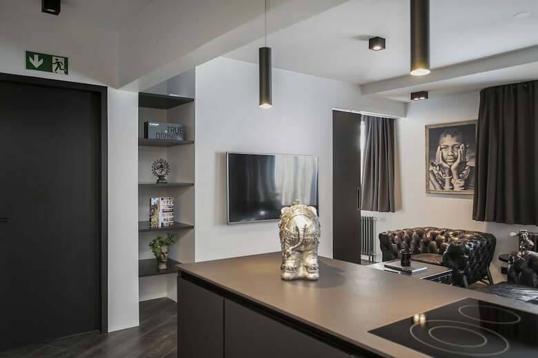 Ava Apartments