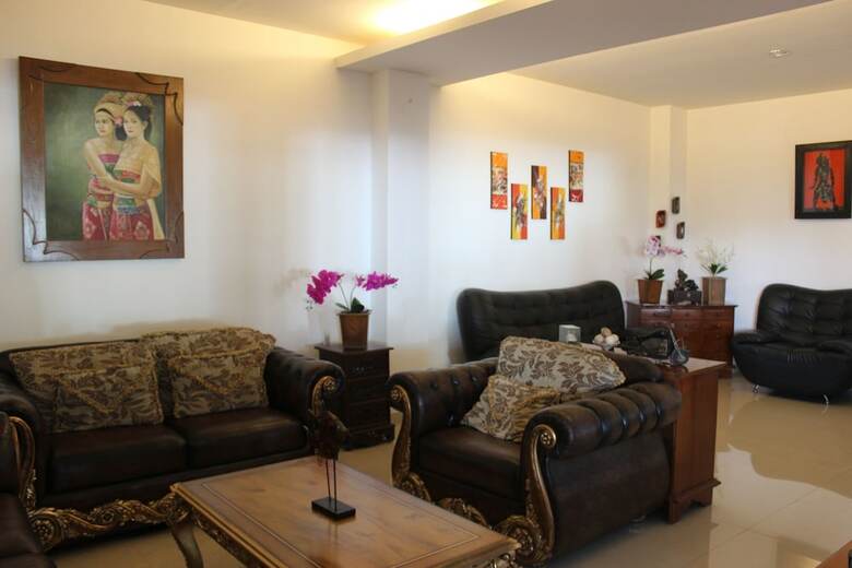 Hotel Ratu Homestay Malang