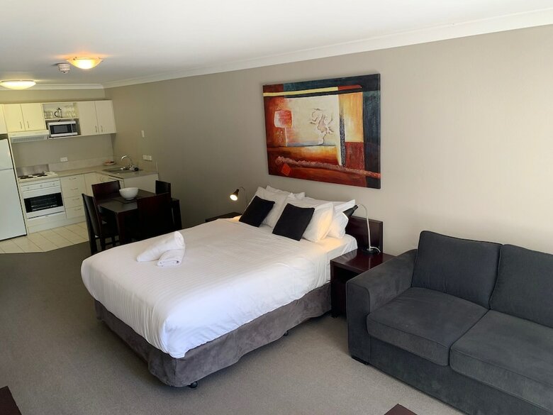 115 Horizons - Lake Jindabyne Waterfront