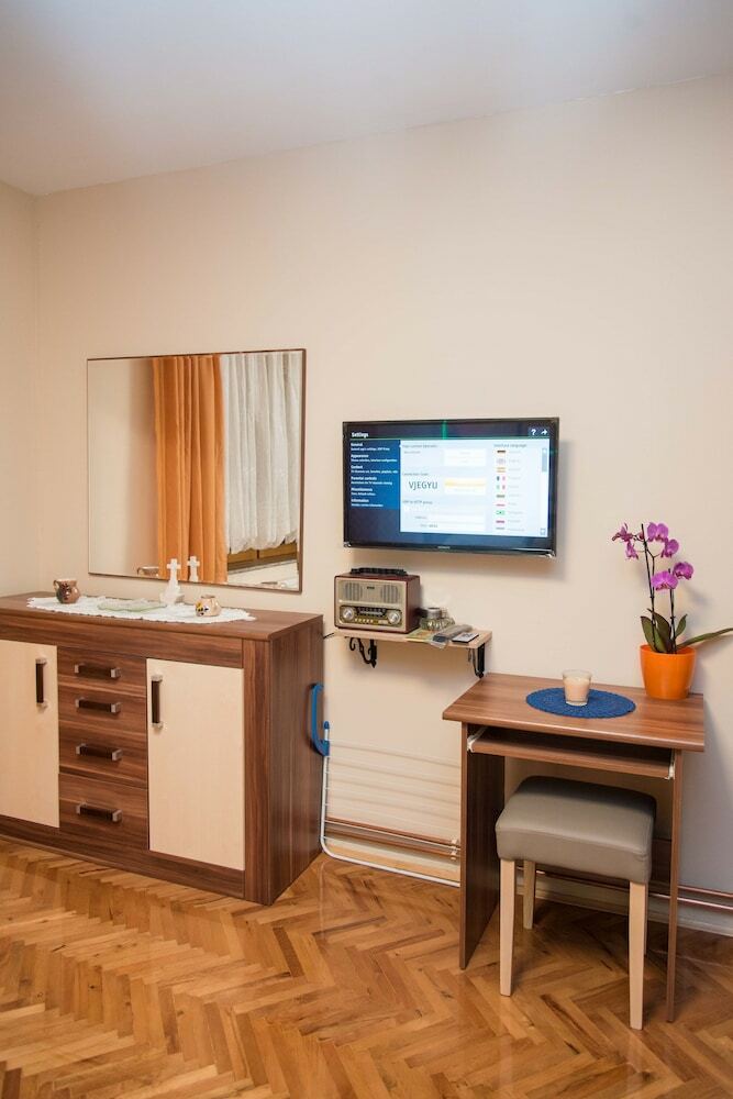 Hotel Rooms Vlado