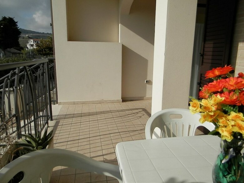 Apartamento Med Resort - Micaene