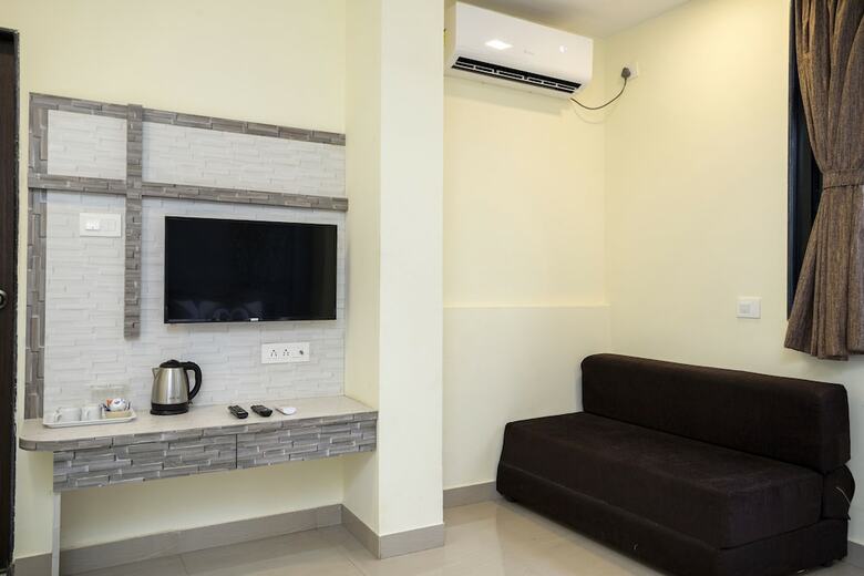 Hotel Shalom Indus Residency