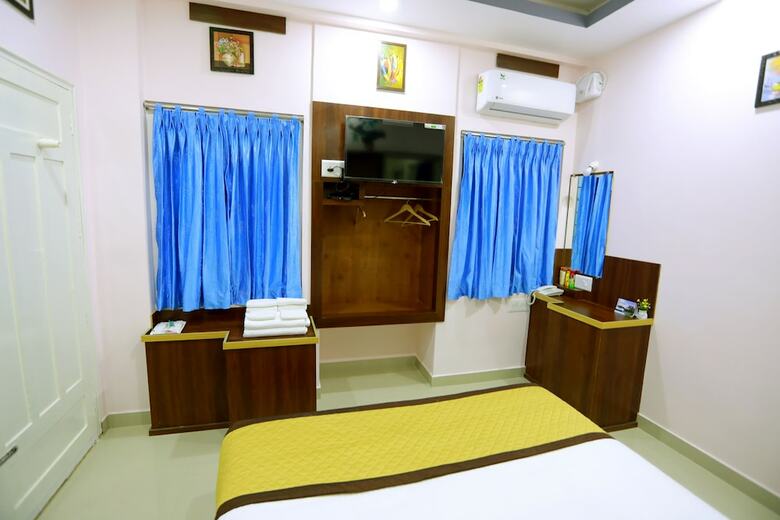 Base9 Airport Hotel