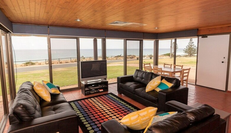Gold Coast Views - 10 Gold Coast Drive