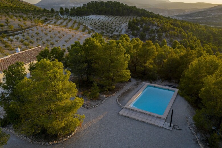 Cortijo Blanco Apartments