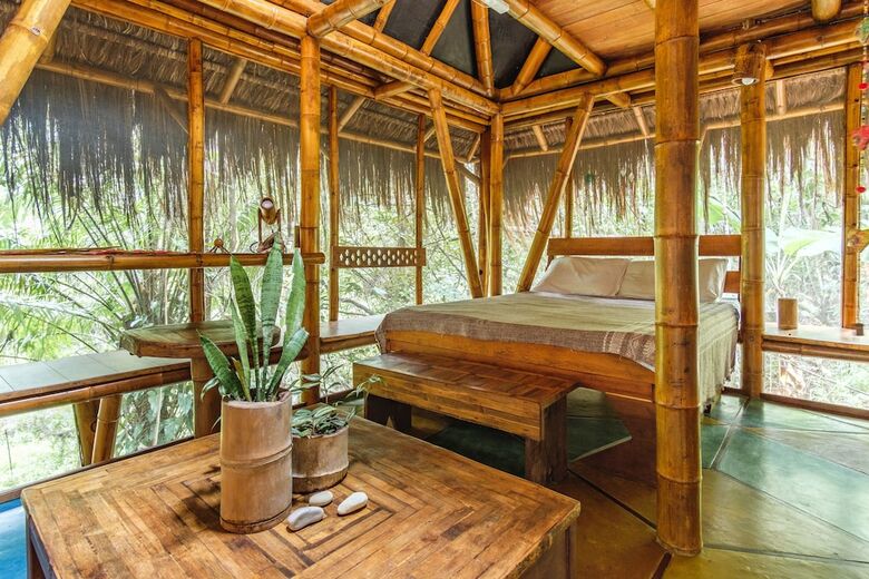 Hostal Universo Pol Bamboo Hostel