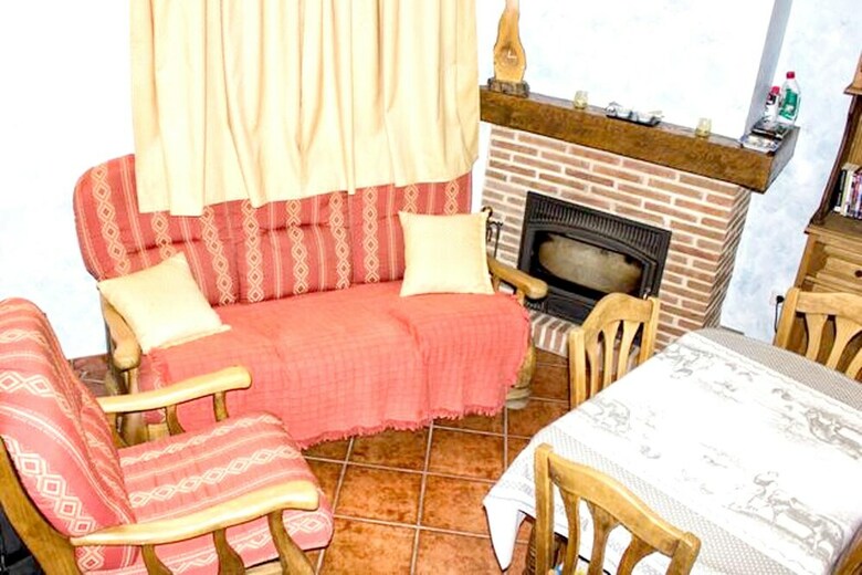 House With 3 Bedrooms In Guisando