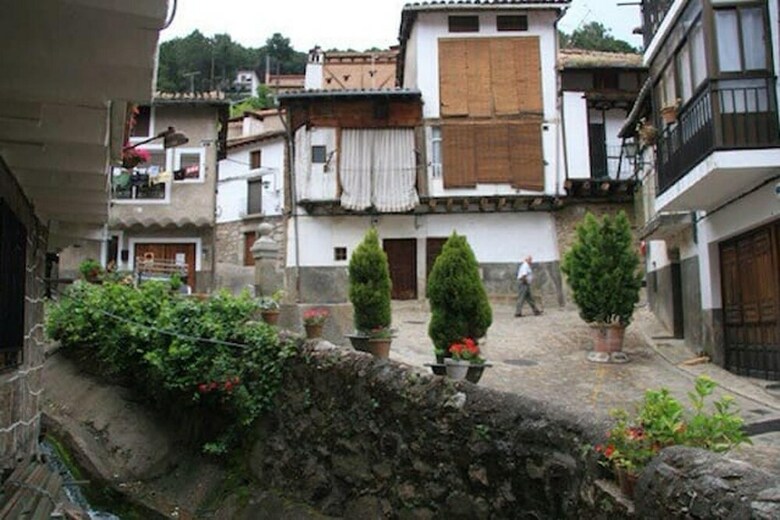 House With 3 Bedrooms In Guisando