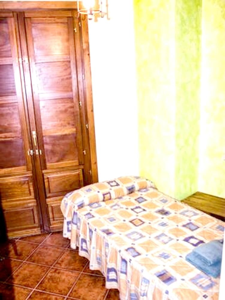 House With 3 Bedrooms In Guisando