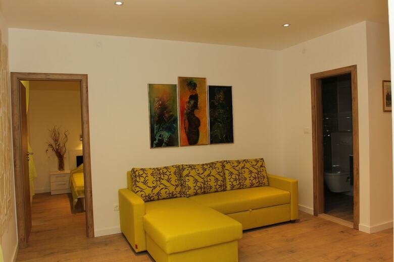 Apartment House Vitaic