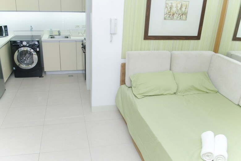 Indigo Bgc @ Infinity Condominium