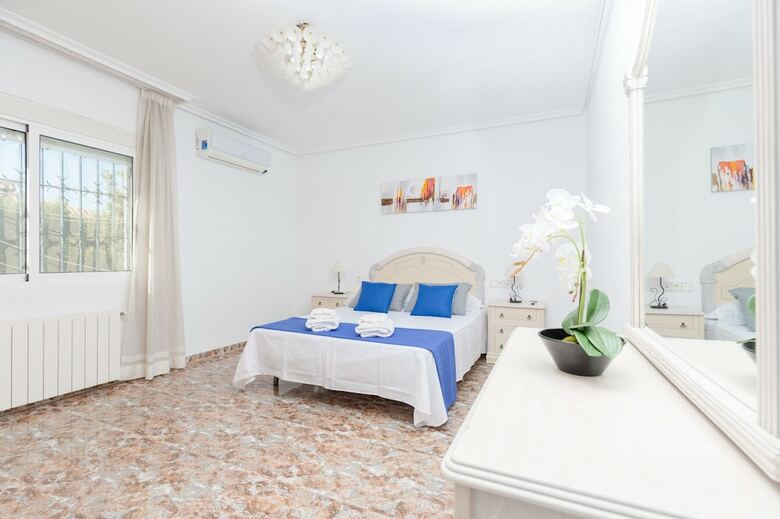 Fidalsa Villa Grand White House