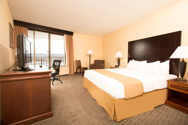 Radisson Hotel Valley Forge (.)