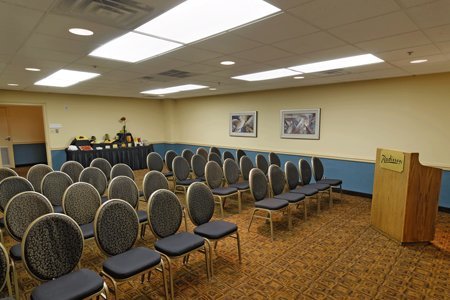 Radisson Hotel Valley Forge (.)