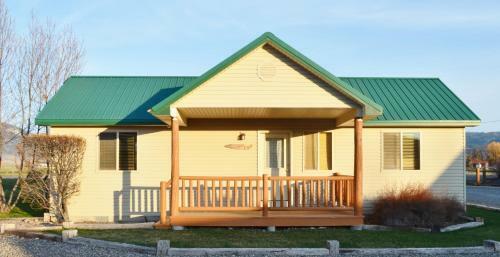 Lodge Sleepy J Cabins