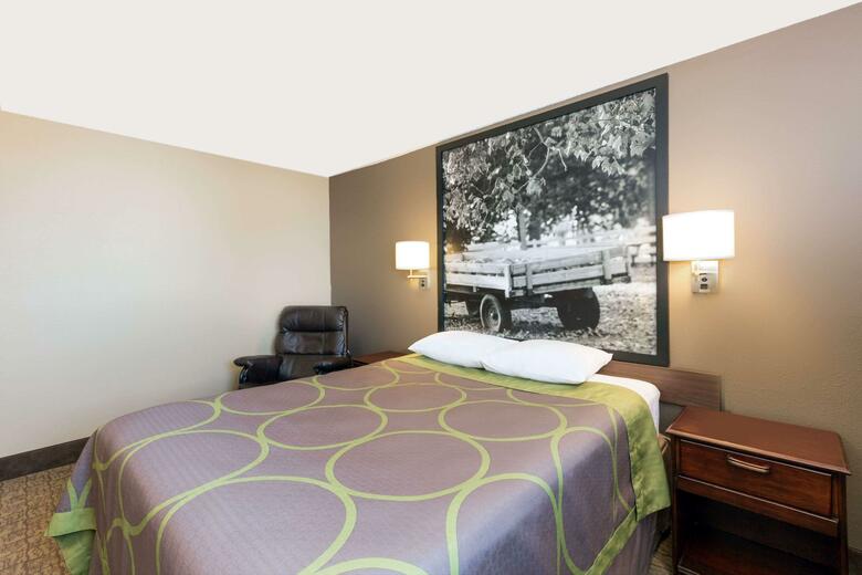 Motel Super 8 Carroll North
