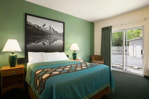 Motel Super 8 Salmon