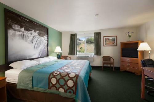 Motel Super 8 Salmon