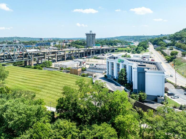 Hotel Holiday Inn Express & Suites Cincinnati Riverfront