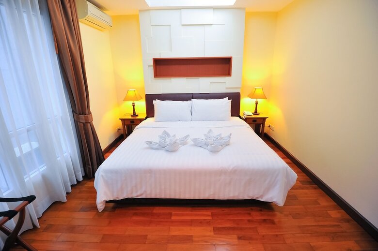 Hotel 42 Grand Residence