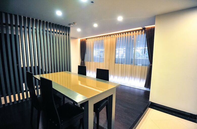 Hotel 42 Grand Residence
