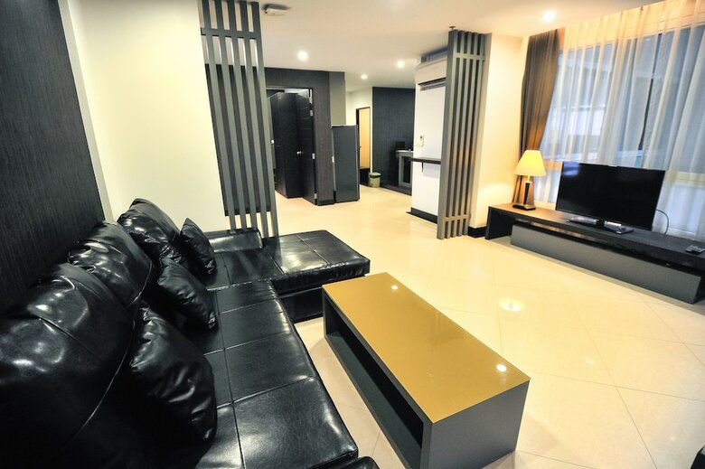 Hotel 42 Grand Residence