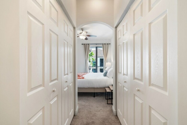 Kasa Davie Apartments