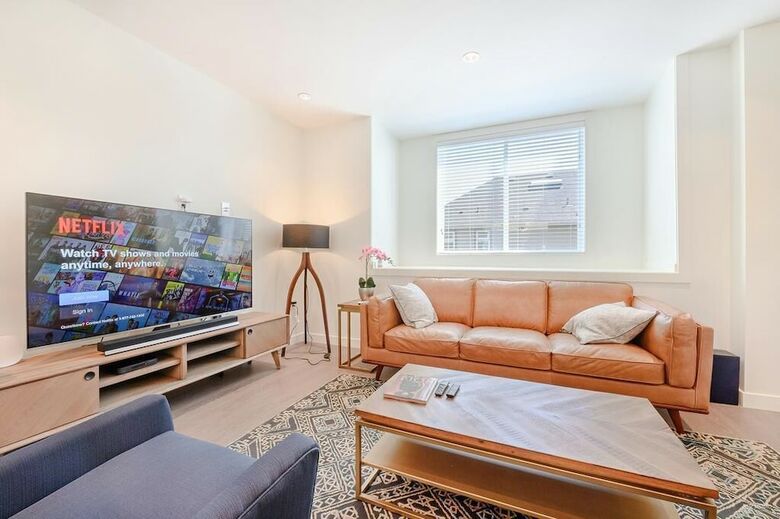 Luxury Townhouse By Elevate Rooms
