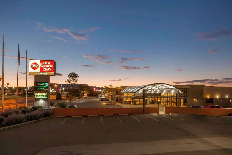 Best Western Plus Raton Hotel