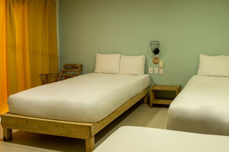 Hotel Paso Del Mar