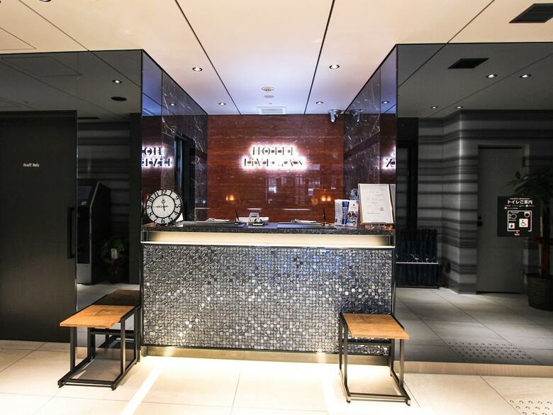 Hotel Livemax Osaka Honmachi
