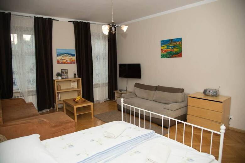 P&j Apartments