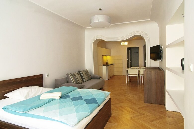 P&j Apartments