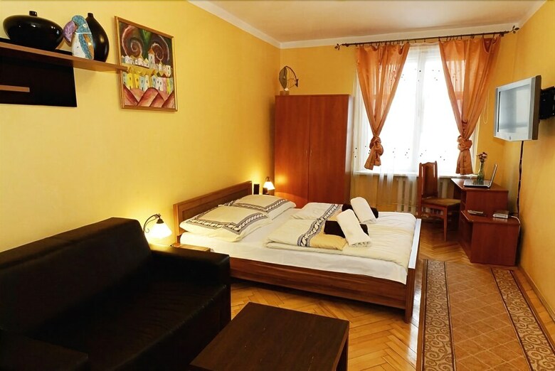 P&j Apartments