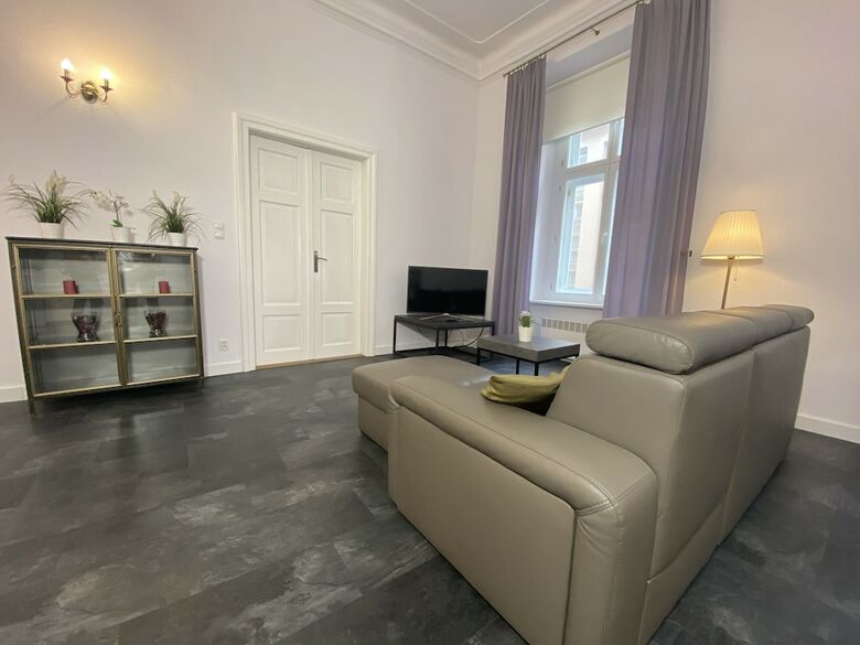 P&j Apartments