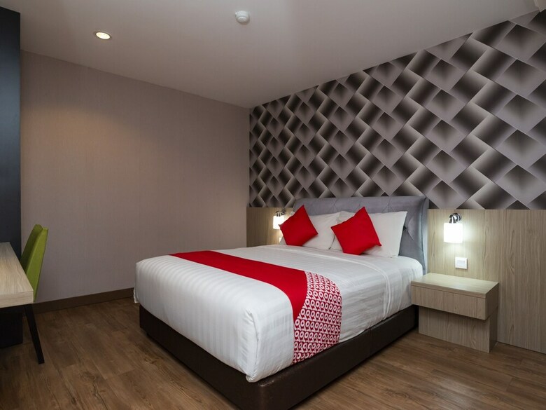 Oyo 89420 Hotel 101