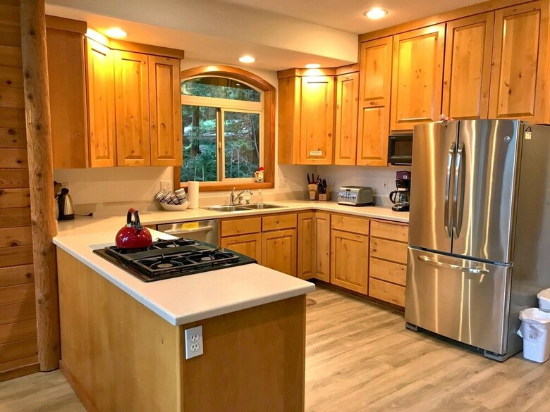Mt. Baker Lodging Cabin 7 ? Lakefront, Sleeps 10! By Mbl