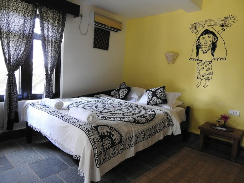 Hotel Sapana Village Lodge