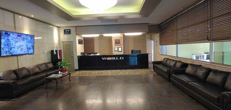 World Tourist Hotel
