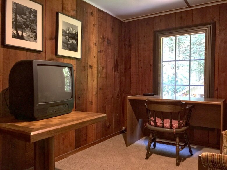 Mt. Baker Lodging Condo 57 ? Fireplace, Sleeps 6! By Mbl