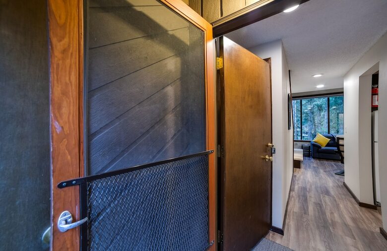 Mt. Baker Lodging Condo 68 ? Frpl, W/d, Sleeps 4! By Mbl