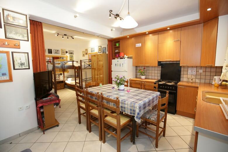 Kontaratos Studios & Apartments
