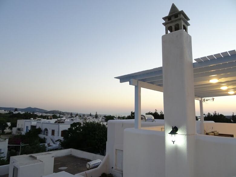Kontaratos Studios & Apartments