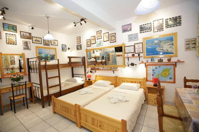 Kontaratos Studios & Apartments