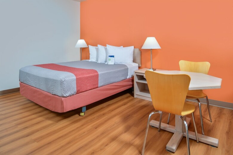 Motel 6 Salem - Expo Center