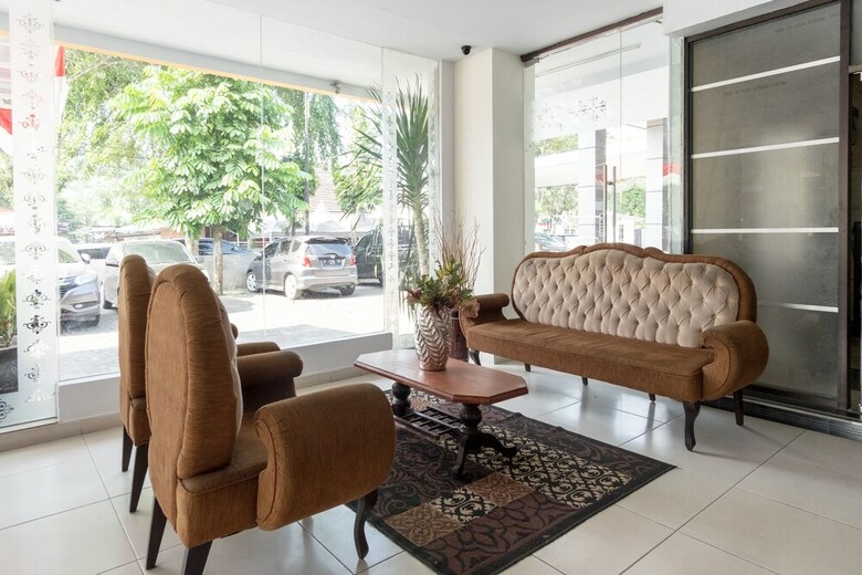 Oyo Flagship 1348 Hotel Home Anaya