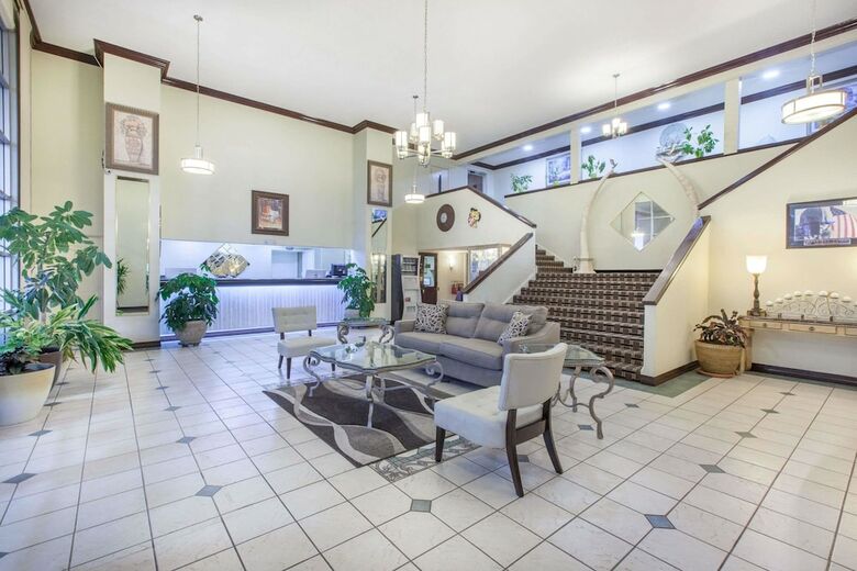 Motel Super 8 By Wyndham Tyler Tx