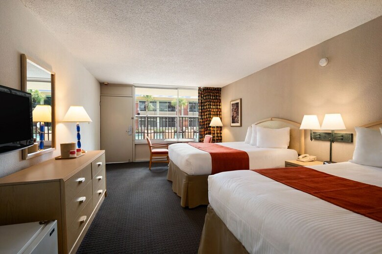 Hotel Ramada By Wyndham Kissimmee Gateway
